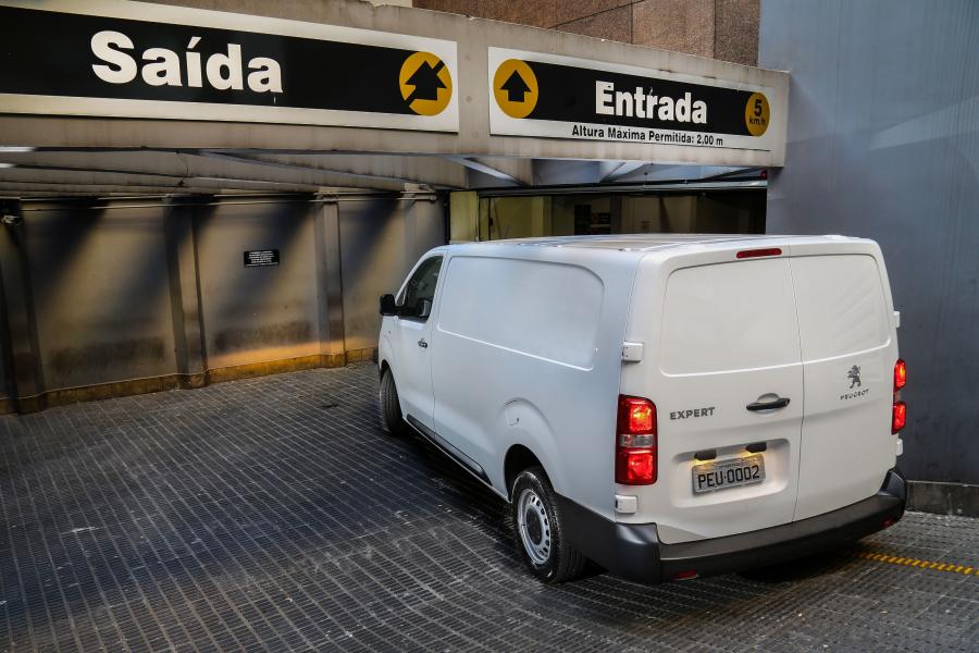 Peugeot Expert 2017 года  (LA) (фото 7 из 17)